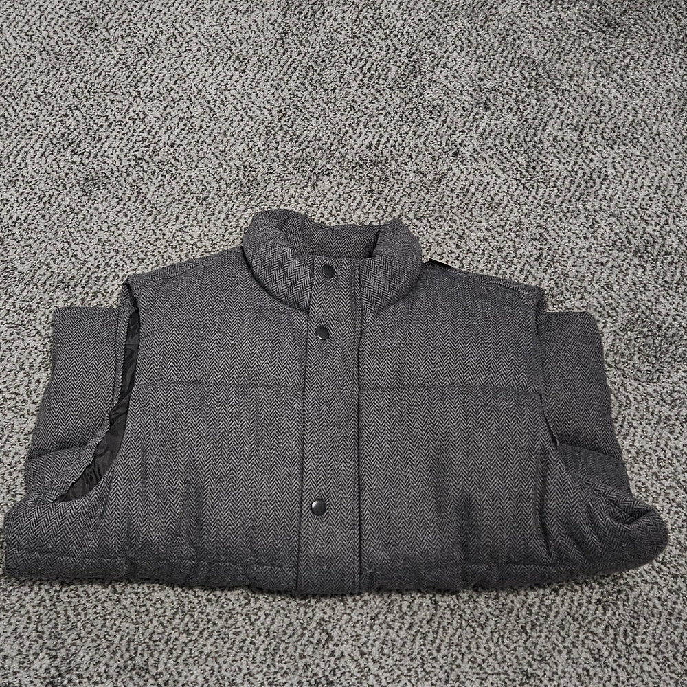 NWT: Men's Old Navy Frost Free Vest - Large - Picture 9 of 12